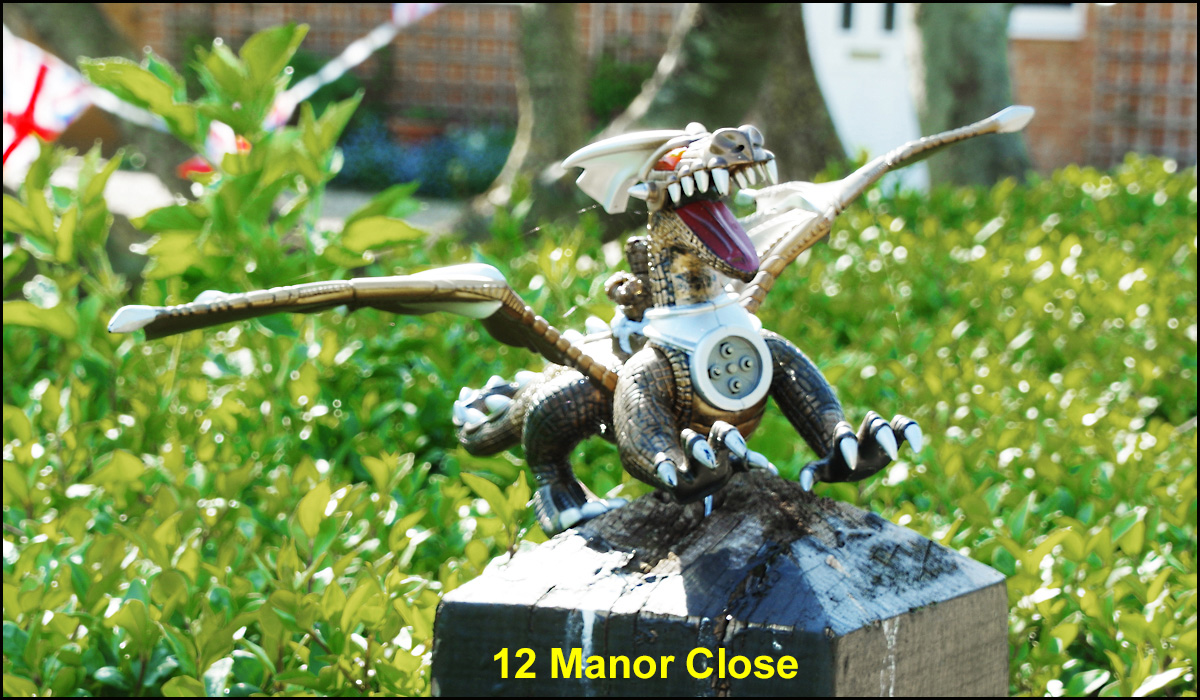 WH_Dragons_2020_12-Manor-Close